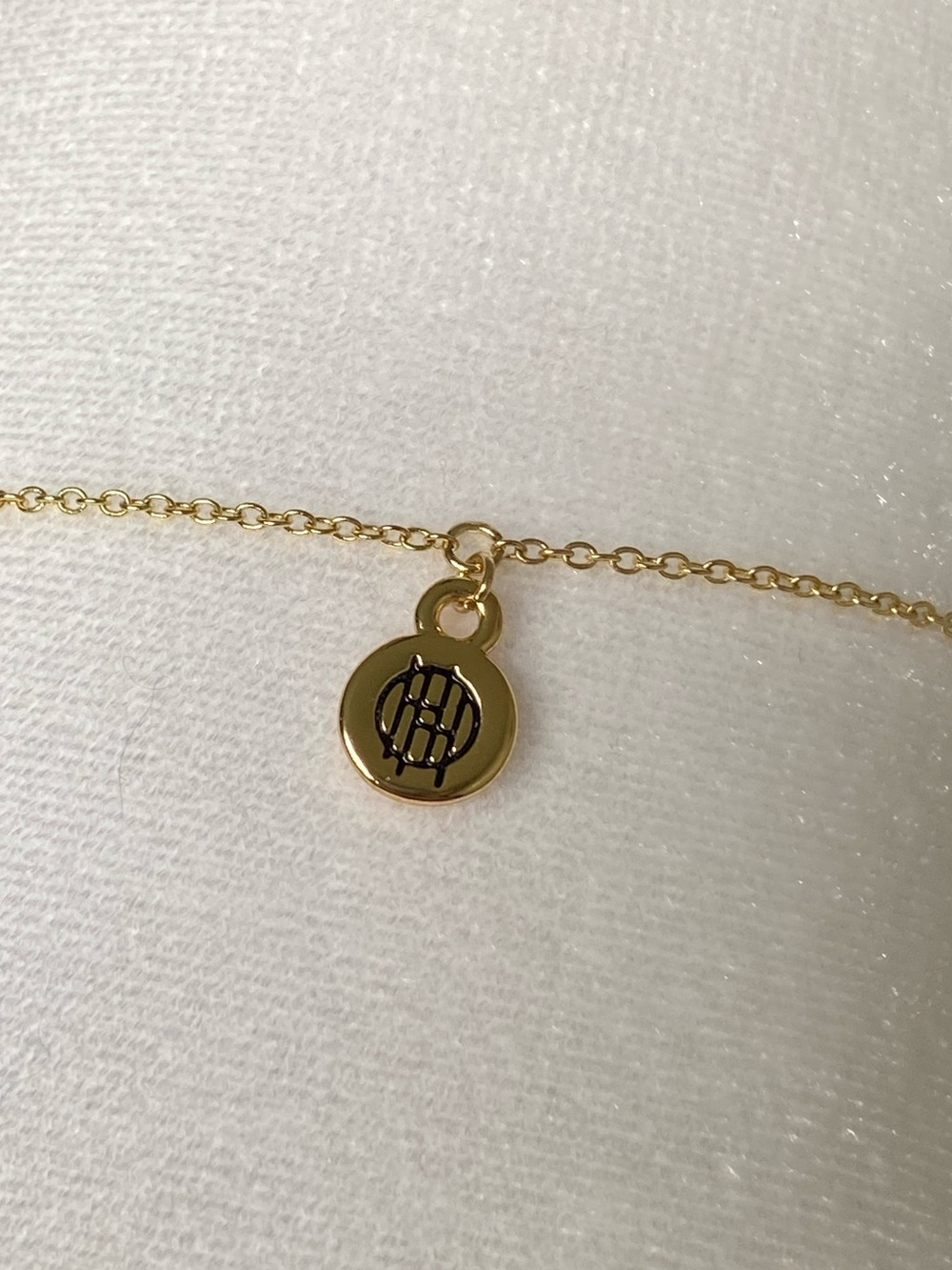 House of Harlow 1960 Gold Tone & Black Leather Sunburst Necklace - Picture 3 of 5
